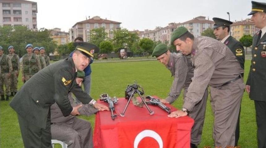 &Ccedil;akı Gibi Asker Oldular