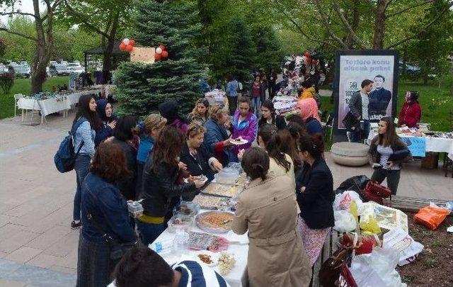 Esog&uuml; Sağlık Hizmetleri Meslek Y&uuml;ksekokulu&rsquo;ndan Yaşlılar Yararına Kermes 1