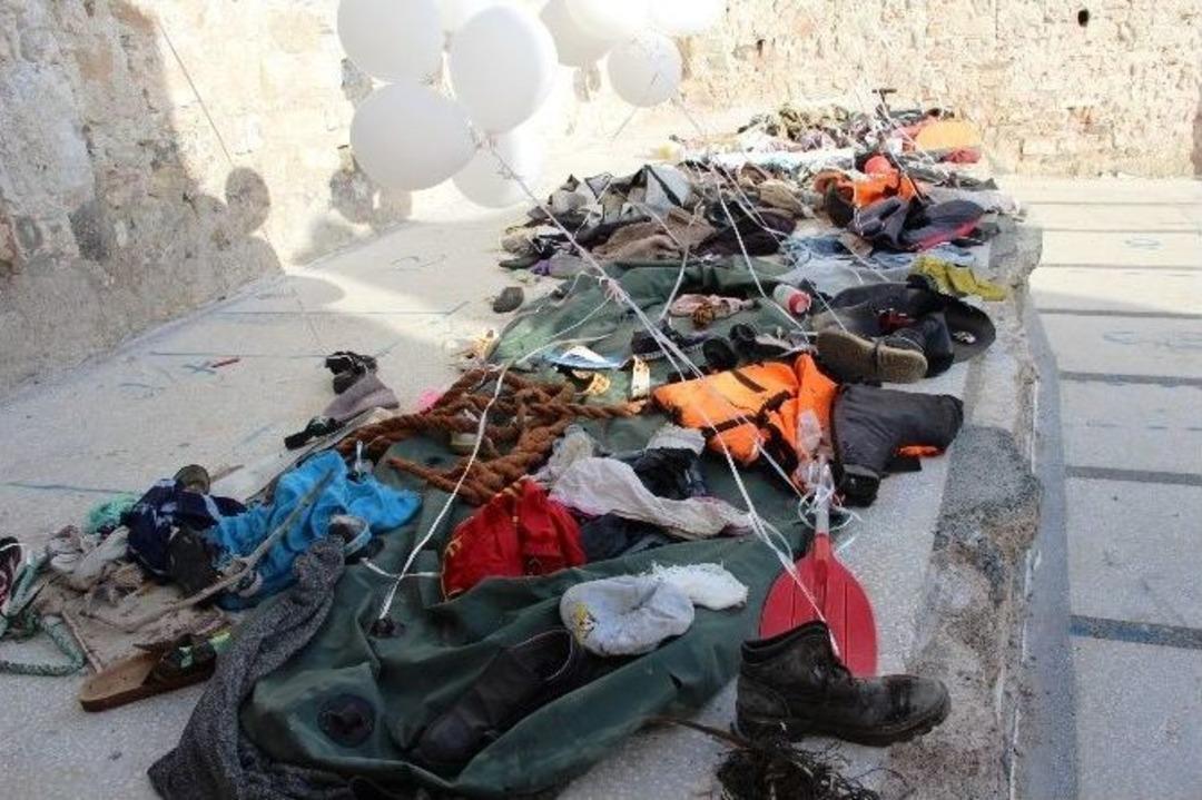 M&uuml;ltecilerin Acısını Hissedebilmek İ&ccedil;in Deniz Suyu İ&ccedil;tiler