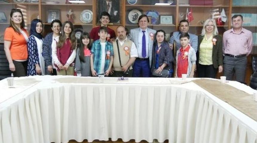 B&uuml;y&uuml;k&ccedil;ekmece Belediyesi &Ccedil;ocuk Meclisi&rsquo;nden &Ouml;rnek Davranış