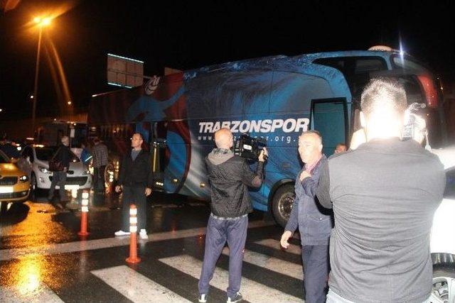 Taraftarlar Trabzonspor&rsquo;u Protesto Etti. 2