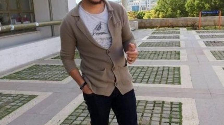 &Uuml;niversite &Ouml;ğrencisi Annesinin G&ouml;zleri &Ouml;n&uuml;nde &Ouml;ld&uuml;r&uuml;ld&uuml;