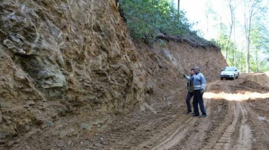D&uuml;zce&rsquo;de Orman Yolları Hızlı Bir Şekilde Tamamlanıyor