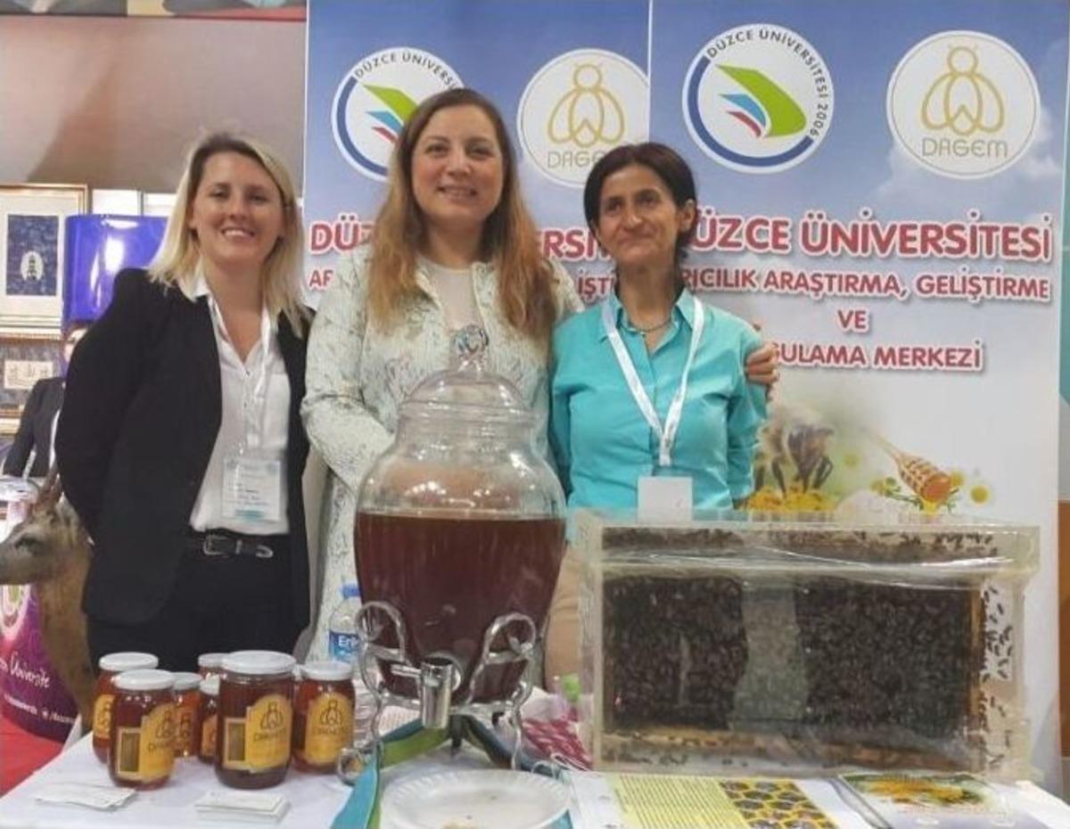 D&uuml;zce &Uuml;niversitesi Ankara&rsquo;daki D&uuml;zce Tanıtım G&uuml;nlerinde