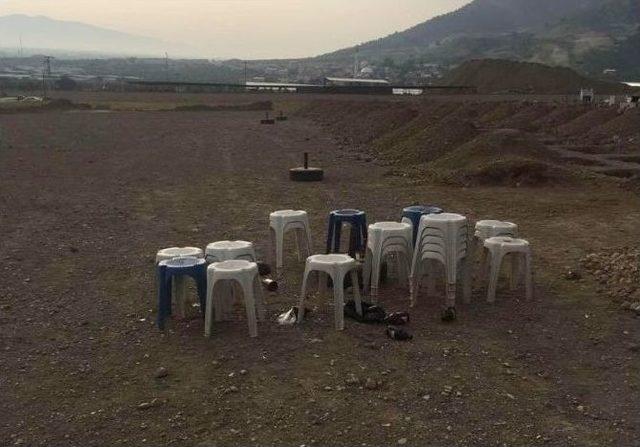 Mezarlıkta İ&ccedil;ki Alemine Tepki 1