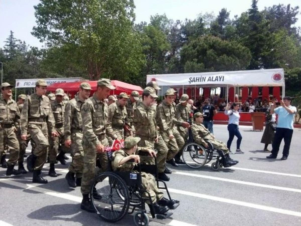 Engelli Gen&ccedil;ler Hasdal&rsquo;da Vatani G&ouml;revini Yaptı