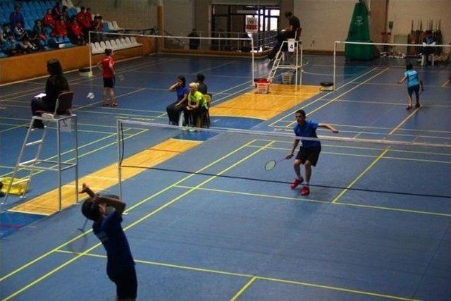 Badminton Analig Şampiyonası Erzincan’da Başladı