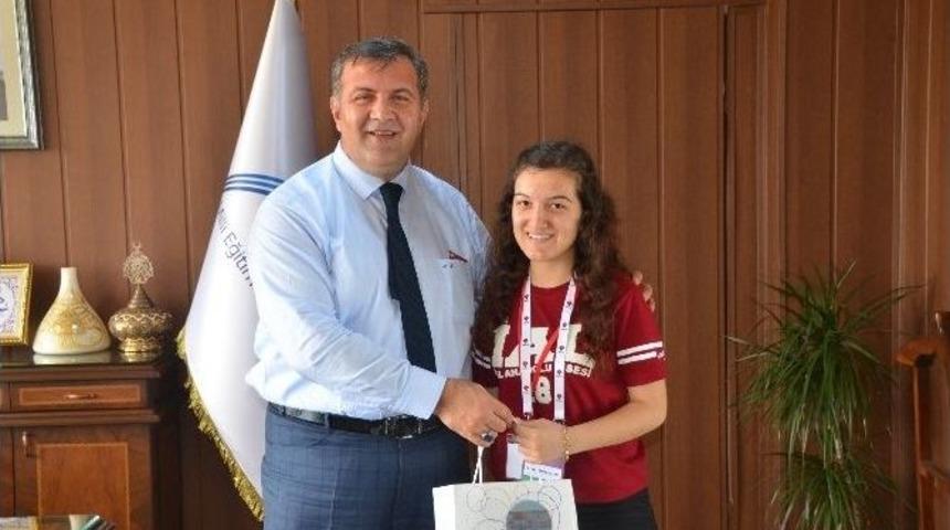 T&uuml;bitak Şampiyonu &Ouml;ğrencilerden M&uuml;d&uuml;r Koca&rsquo;ya Ziyaret
