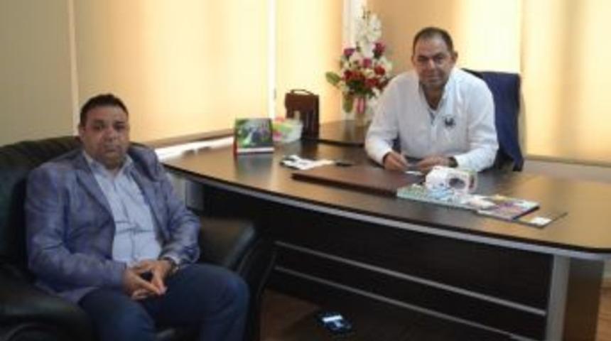 İşadamı Ergin, İzol Derneğini Ziyaret Etti