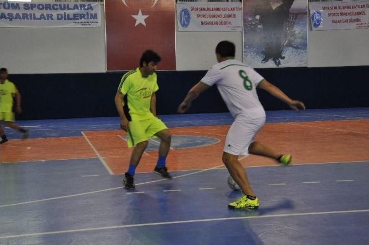 Ka&uuml; Fahri Osmanoğlu Spor Şenlikleri Sona Erdi