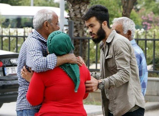 Baba, Terör Suçundan Tutuklanan Oğluna Tükürüp Tepki Gösterdi