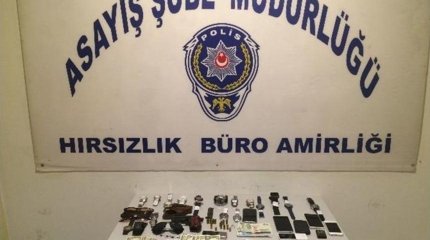 İzmir&rsquo;de Hırsızlık Şebekesi &Ccedil;&ouml;kertildi