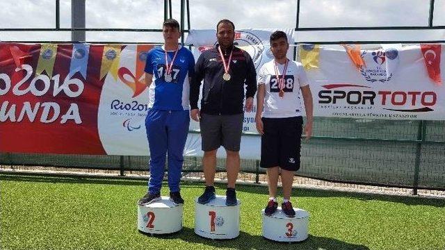 Bağcılarlı Atletler Antalya&rsquo;dan Madalyalarla D&ouml;nd&uuml; 1