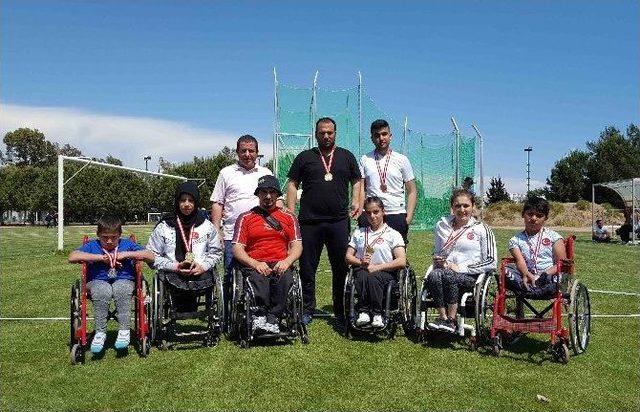 Bağcılarlı Atletler Antalya&rsquo;dan Madalyalarla D&ouml;nd&uuml; 2