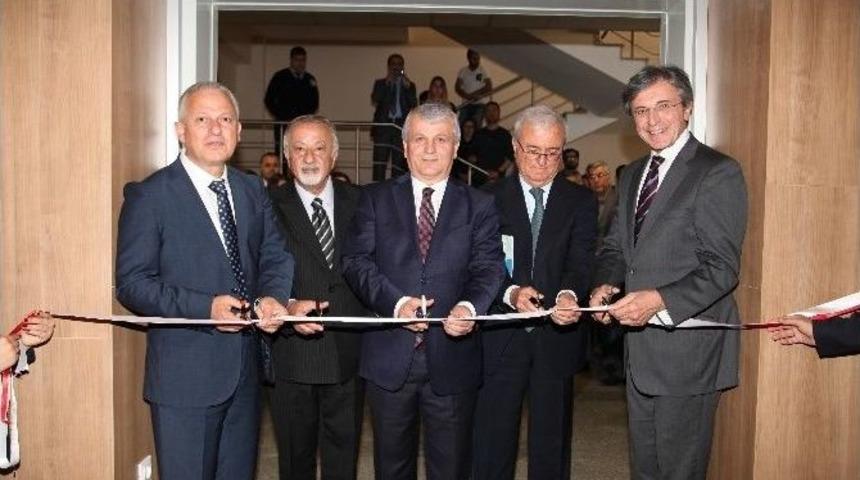 Yıldız Teknik &Uuml;niversitesi&rsquo;nden, Emekli Hocasına Vefa