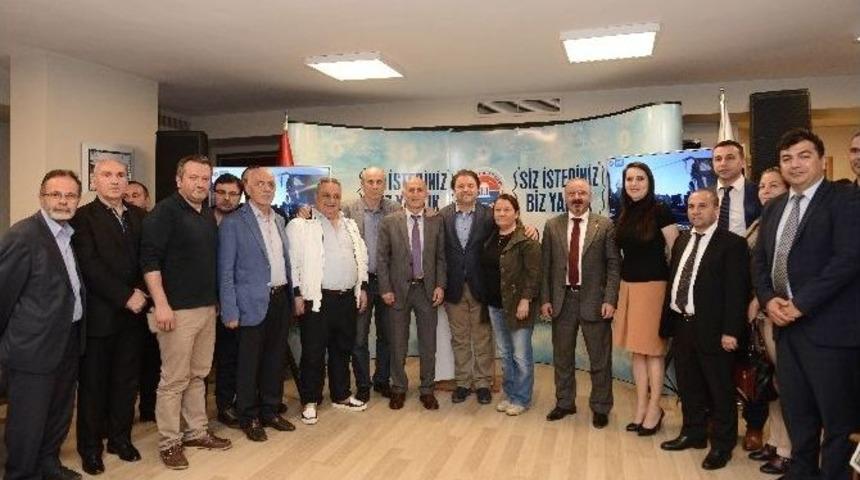 Rizeliler Başkan Kılı&ccedil;&rsquo;ı Bağrına Bastı