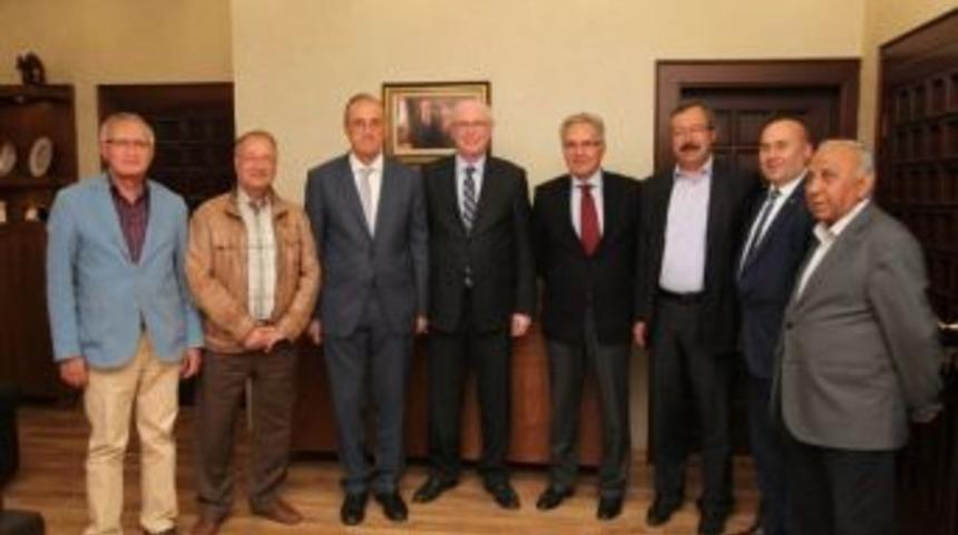 Hurşit G&uuml;neş&rsquo;ten Başkan Kurt&rsquo;a Ziyaret