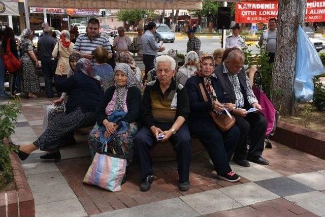 Trafik Kazalarında Hayatlarını Yitirenler İçin Lokma Hayrı Yapıldı