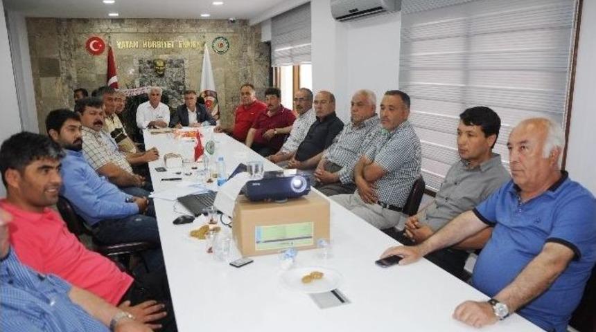 Ezo Başkanı Şahin &rsquo;d&uuml;nya &Ccedil;ift&ccedil;iler G&uuml;n&uuml;&rsquo;n&uuml; Kutladı