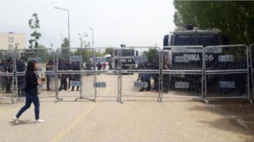 Meral Akşener&rsquo;den Kongre Otelinde İnceleme