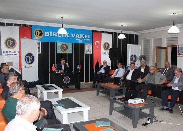 Türkiye Gazetesi Genel Yayın Yönetmeni İsmail Kapan Malatya’da Söyleşiye Katıldı