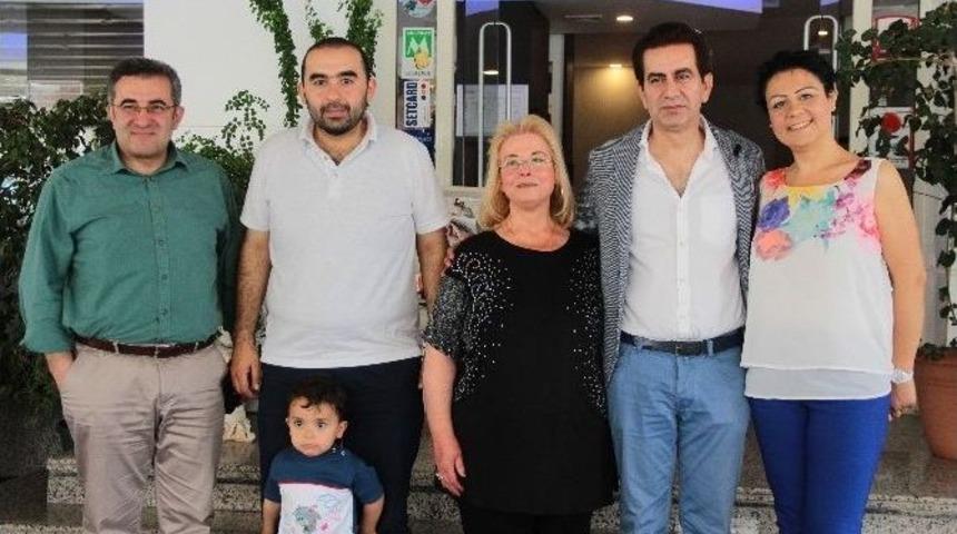 Sağlığına Kavuşan Obezler Zayıflatan Doktorlarıyla Buluştu