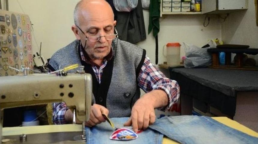 70&rsquo;li Yılların Modasını Yaşatmaya &Ccedil;alışıyor