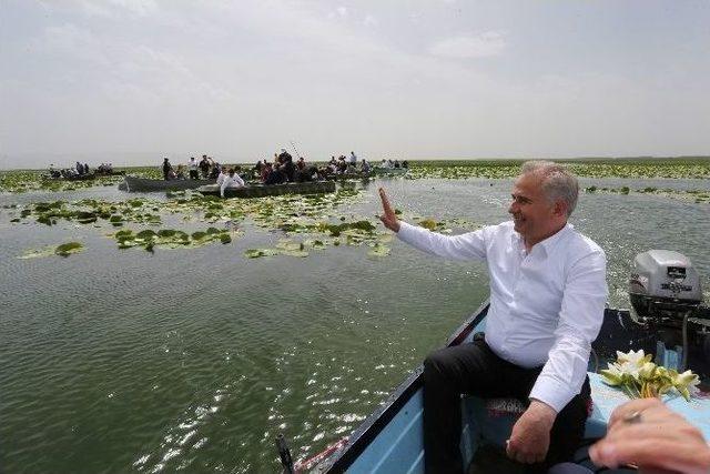 Belediye Başkanlarının Işıklı Gölü Keyfi