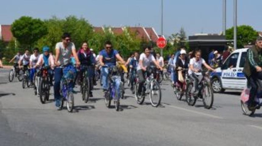 Tekden Ortaoklu &Ouml;ğrencilerinden Bisiklet Şenliği Etkinliği