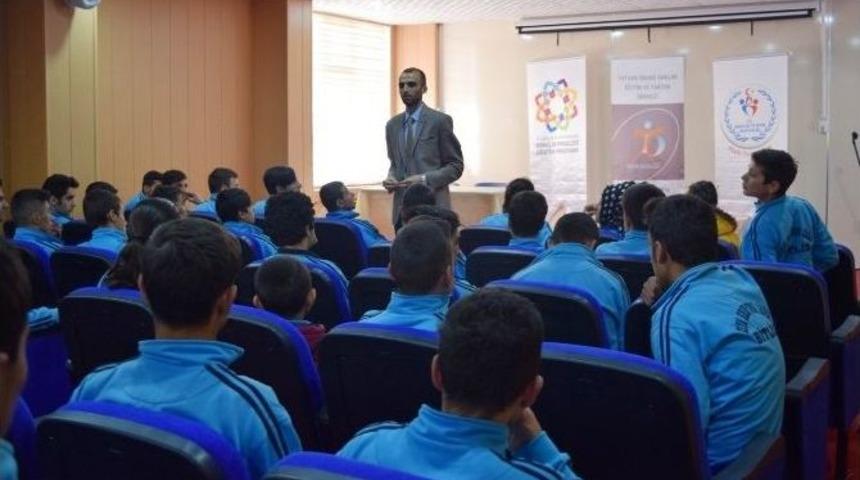 Tatvan&rsquo;da &ldquo;gen&ccedil;liğin Yeniden İnşası&rdquo; Semineri