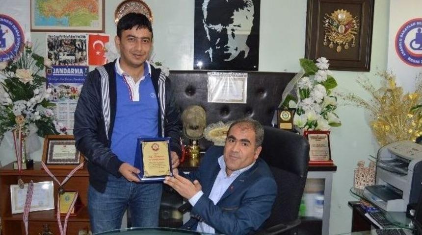 Başkan Arslan&rsquo;dan, Safa Doğmaz&rsquo;a Teşekk&uuml;r Plaketi