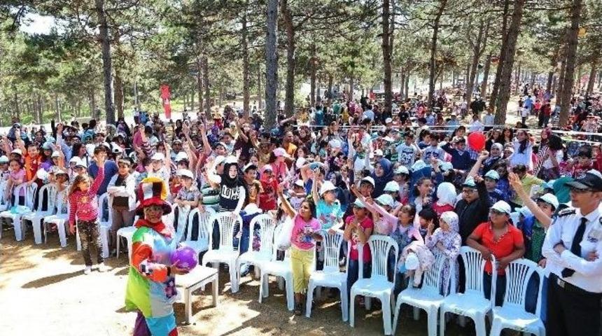 Suriyeli Yetim &Ccedil;ocuklar Piknikte Buluştu