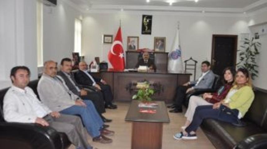 Hizmet-iş&rsquo;ten Başkan &Uuml;nl&uuml;&rsquo;ye Ziyaret