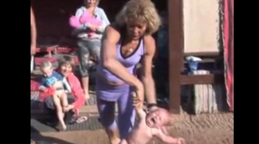 Bebeğe şoke eden işkence