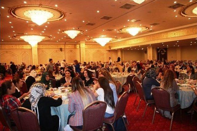 Yardıma Muhta&ccedil; &Ouml;ğrenciler İ&ccedil;in Kahvaltı Programı D&uuml;zenlendi 1