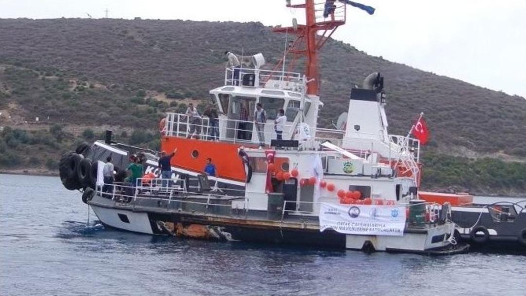 Miadını Dolduran Sahil G&uuml;venlik Botu T&ouml;renle Batırıldı