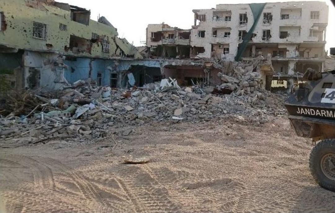 Ter&ouml;ristler Nusaybin&rsquo;i Yerle Bir Etti