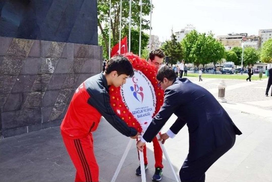 &lsquo;gen&ccedil;lik Haftası&rsquo; T&ouml;renle Başladı