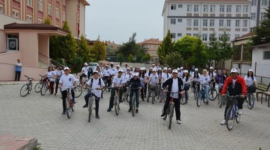 Beslenme Dostu Okul Bisiklet Turu D&uuml;zenledi