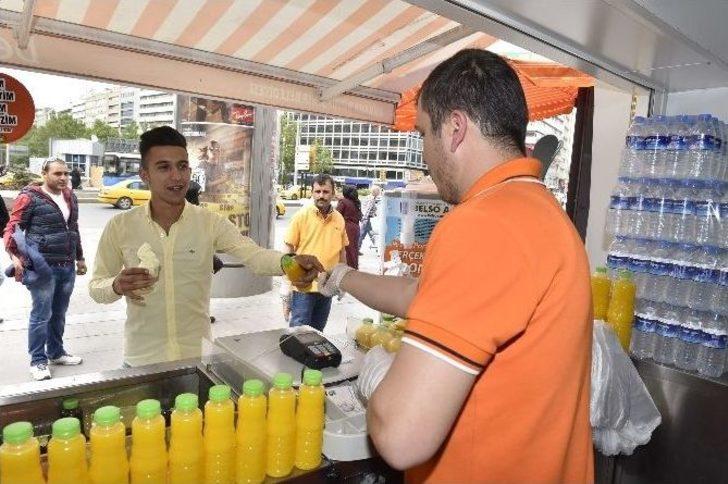 Büyükşehir’den Ankaralılara ’portakallı Dondurma’ G4