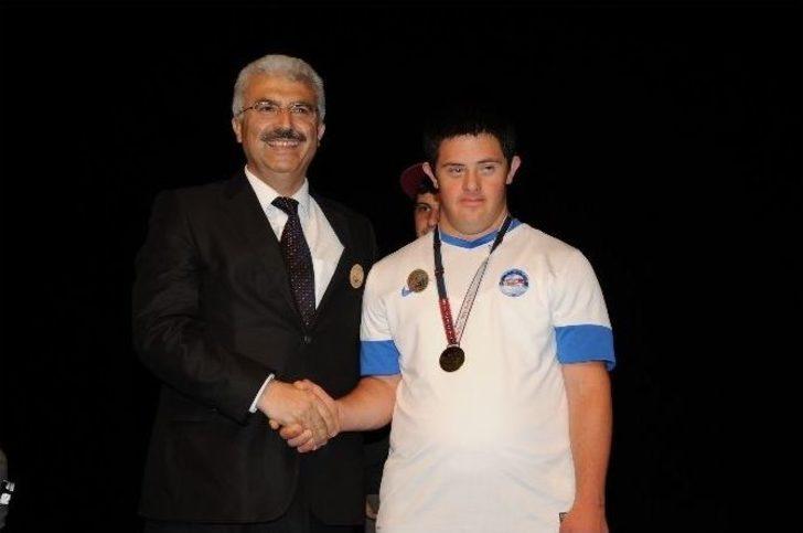 Engelli Öğrenciler Doyasıya Eğlendi G4