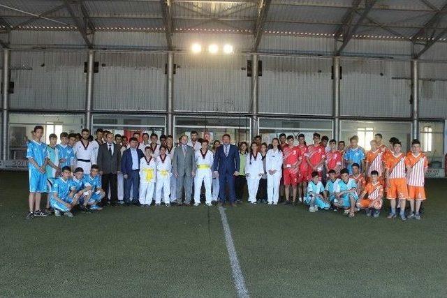 Tufanbeyli Kaymakamlığı’ndan Malzeme Yardımı 2