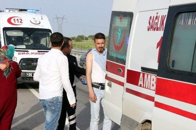 Küle Dönen Otomobilden Sağ Çıktılar