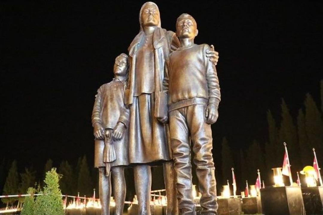 Madencilerin Işığı Hi&ccedil; S&ouml;nmeyecek