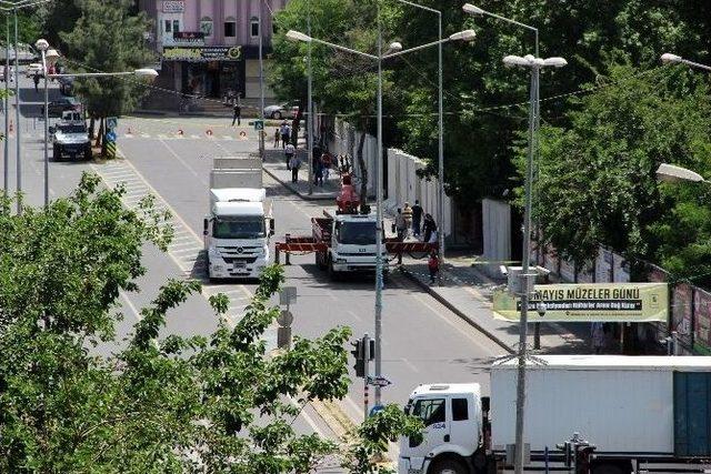 Diyarbakır Diken Üstünde