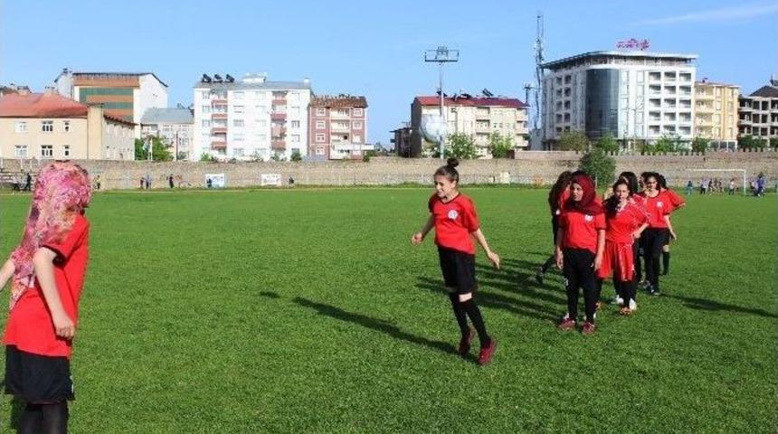 Muşlu Kızlar 3. Lige Hazırlanıyor