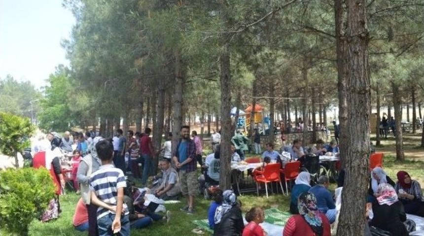 Adıyaman Kent Konseyi Engellilerle Piknikte Buluştu