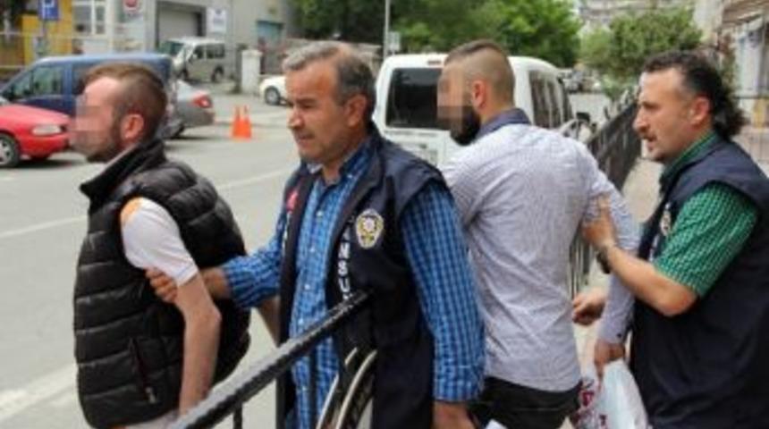 Samsun&rsquo;da Bı&ccedil;aklı Kavga: 4 Yaralı
