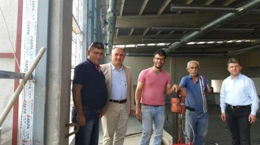 Orhangazi Yarı Olimpik Y&uuml;zme Havuzu A&ccedil;ılış İ&ccedil;in G&uuml;n Sayıyor