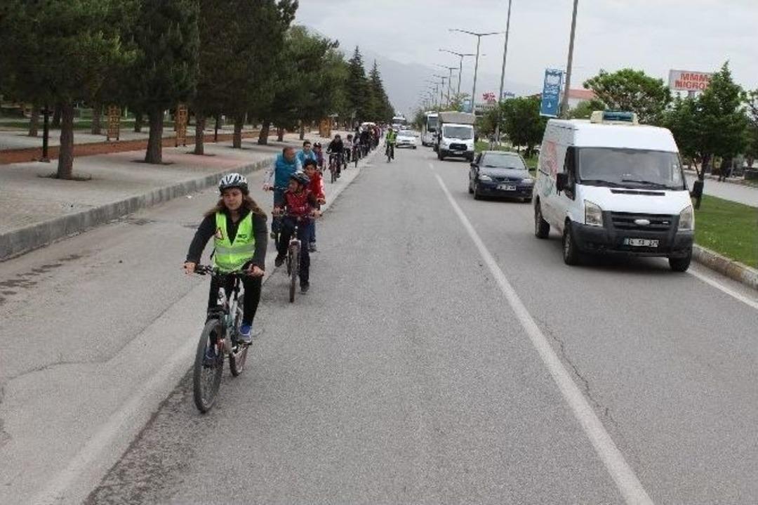 Erzincan&rsquo;da Bisiklet Turu D&uuml;zenlendi
